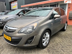 Opel Corsa - 1.2-16V BlitZ zeer nette auto lage km nap