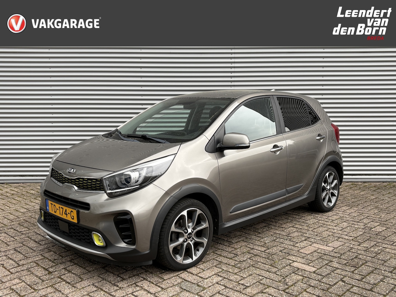 Kia Picanto - 1.2 CVVT X-Line | Navigatie | Climate | Cruise | Camera | Stoel en stuur verwarming | Appl - AutoWereld.nl