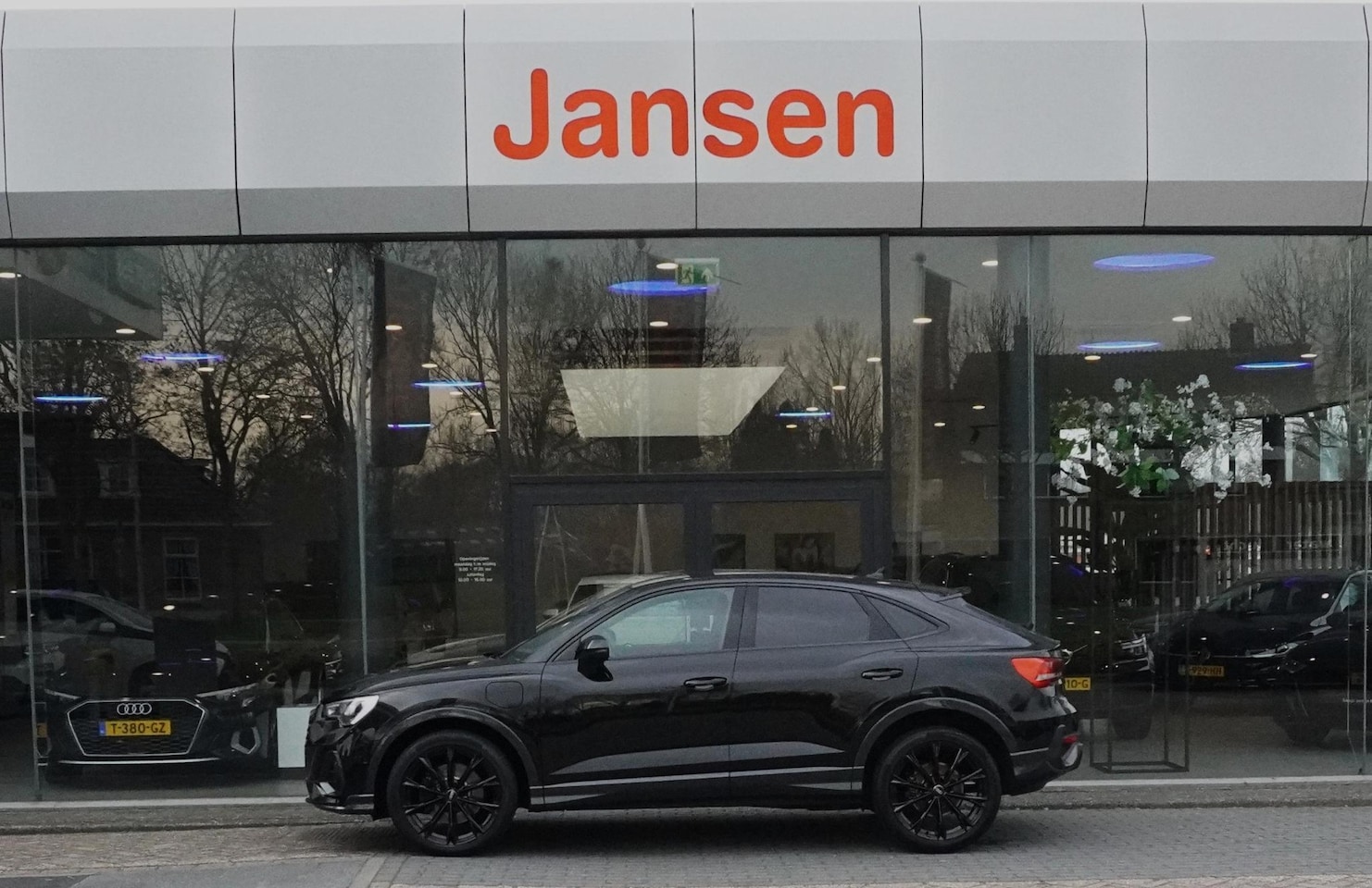 Audi Q3 Sportback - 45 TFSI e S Edition | BLACKLINE | CARPLAY | ACC | NAVI | ALCANTARA | 20 INCH - AutoWereld.nl