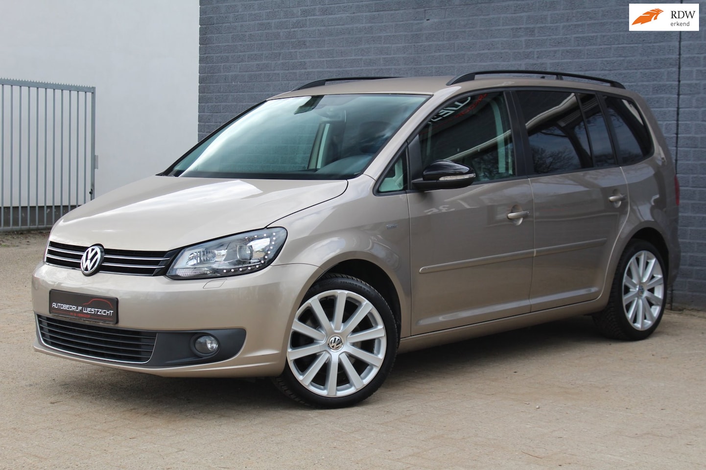 Volkswagen Touran - 1.4 TSI Match 140pk, Automaat, Navigatie - AutoWereld.nl