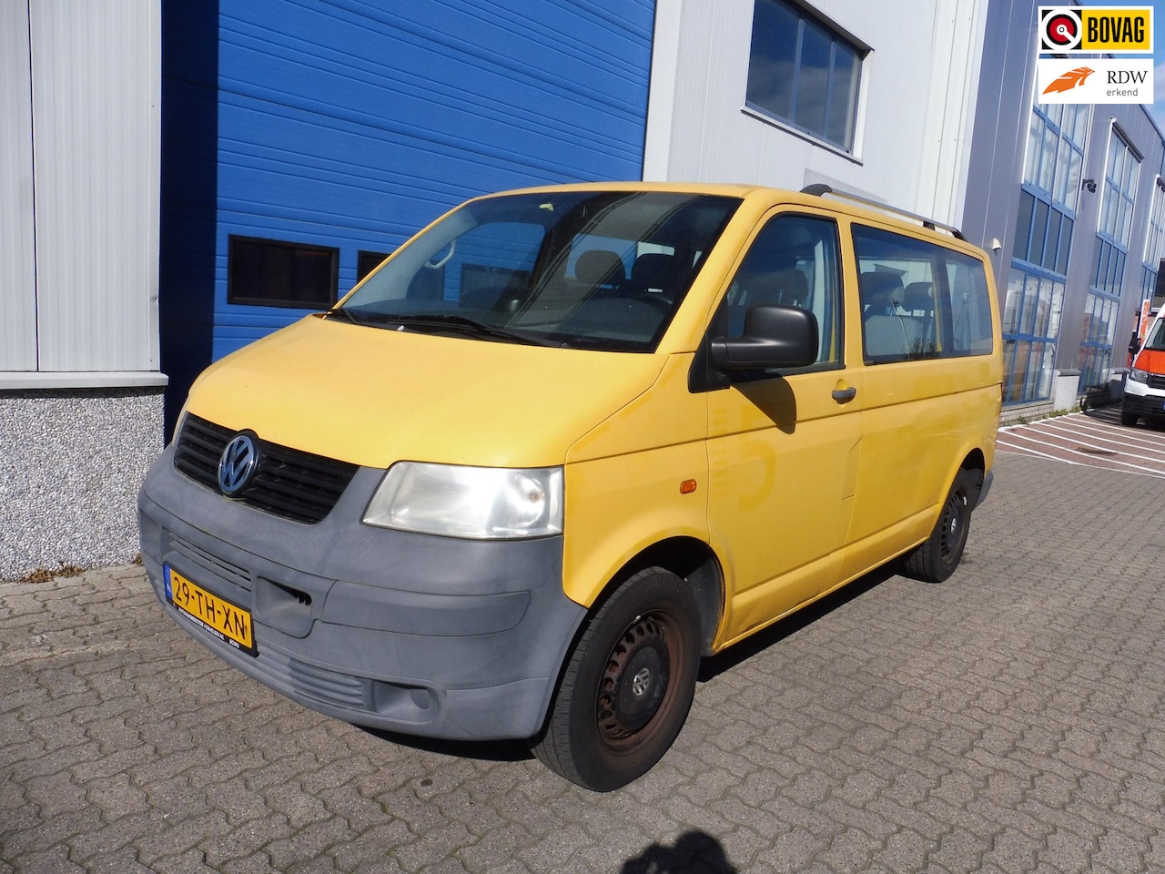 Volkswagen Transporter Kombi - 2.5 TDI 300 Comf.l. Automaat 9 persoons - AutoWereld.nl