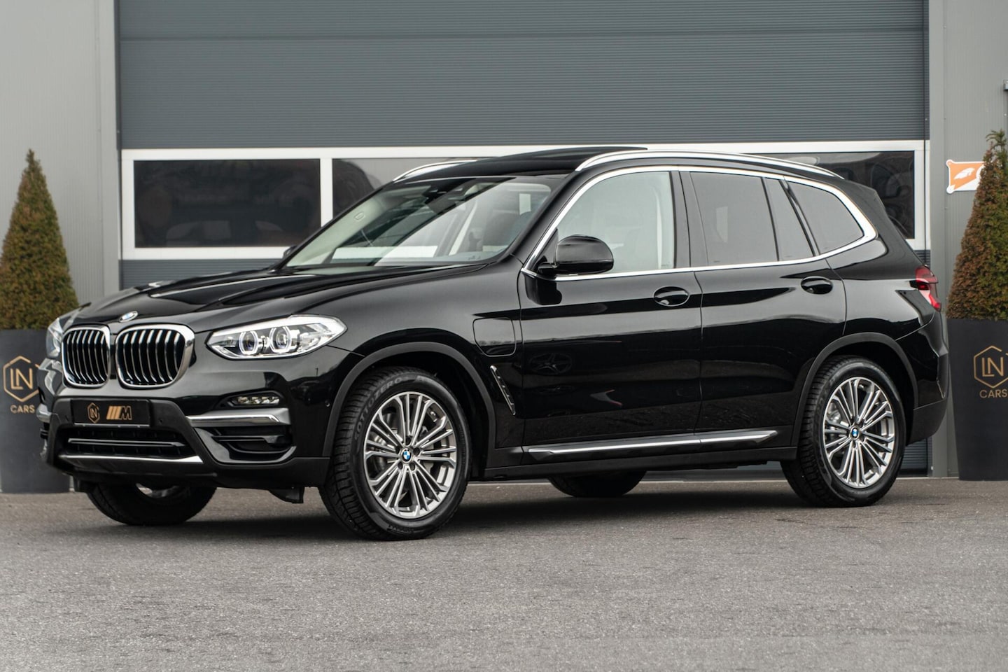 BMW X3 - xDrive30e Luxury |Pano|DAB|sfeerverlichting|Leder - AutoWereld.nl