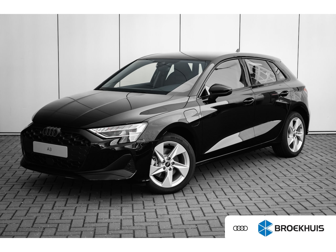 Audi A3 Sportback - Advanced edition, A3 (2025) | Aluminium optiek in het interieur | Assistentiepakket Rijden - AutoWereld.nl