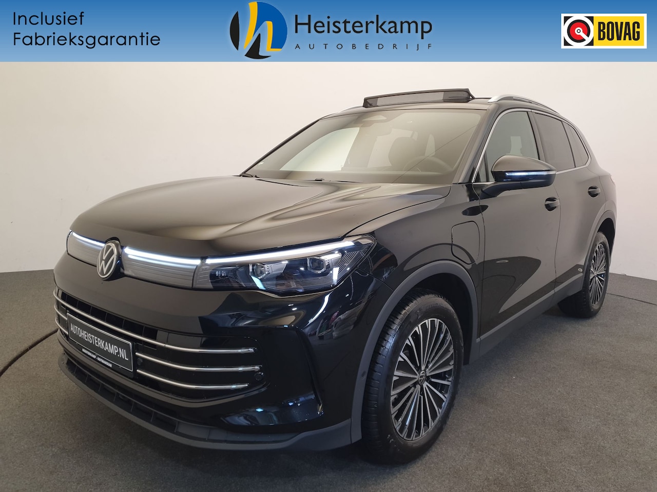 Volkswagen Tiguan - 1.5 eHybrid 204pk DSG/AUT Elegance Wegklapbare trekhaak, Panoramadak, Camera - AutoWereld.nl