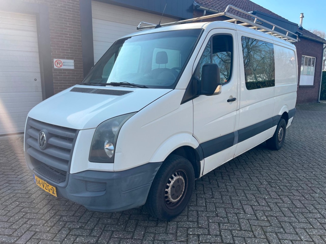 Volkswagen Crafter - 35 2.5 TDI L2H1 DC Trendline AIRCO / CRUISE - AutoWereld.nl