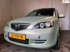 Mazda 2 - 2 1.4 Exclusive - Schade
