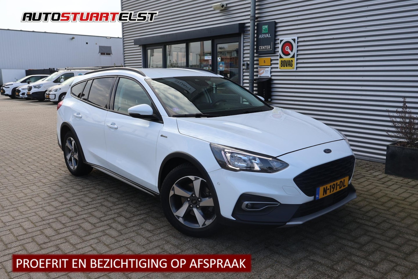 Ford Focus Wagon - 1.0 Active Business 1e Eigenaar | Volledig Onderh | NAP | BTW | Camera | Af Trekhaak | Win - AutoWereld.nl
