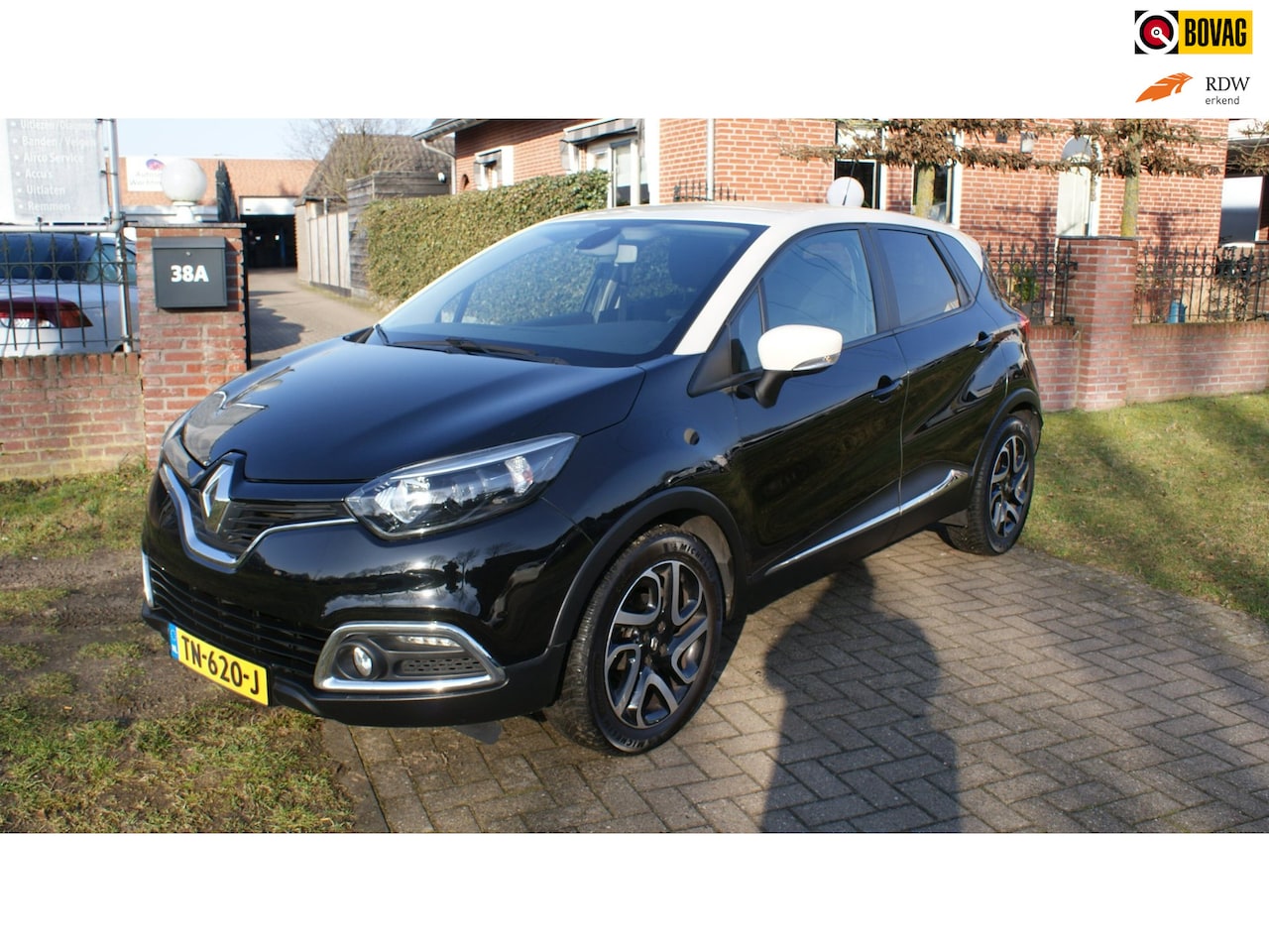 Renault Captur - 0.9 TCe Helly Hansen - AutoWereld.nl