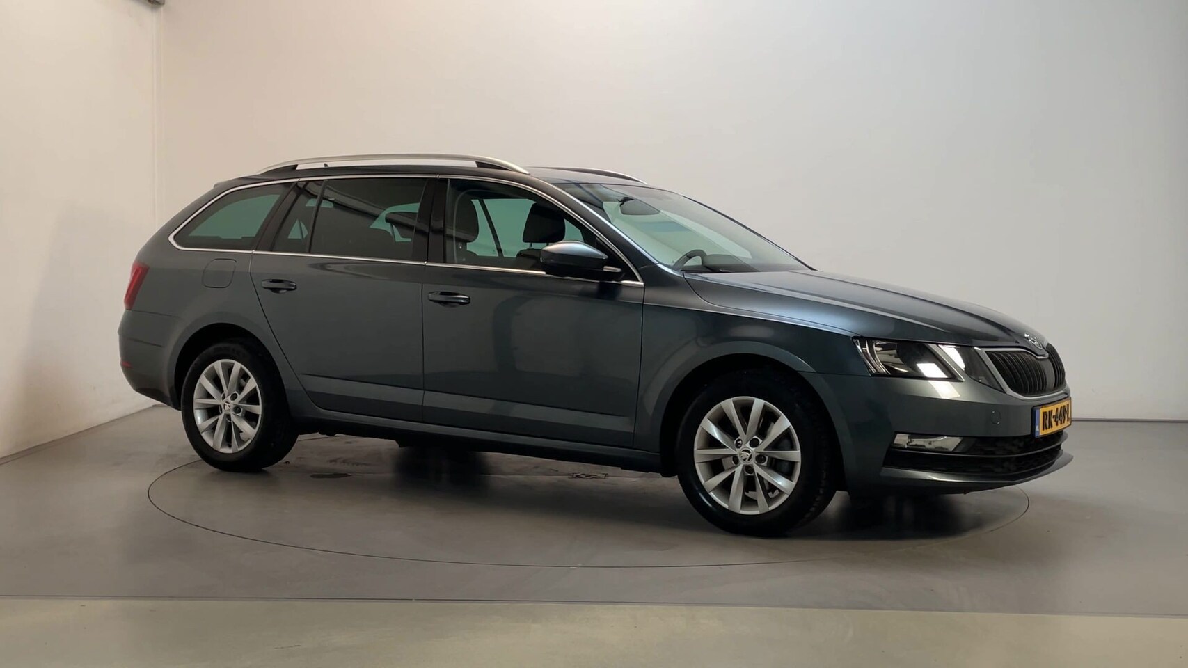 Skoda Octavia Combi - 1.0 TSI Greentech Ambition Business Navigatie DAB+ Parkeersensoren - AutoWereld.nl