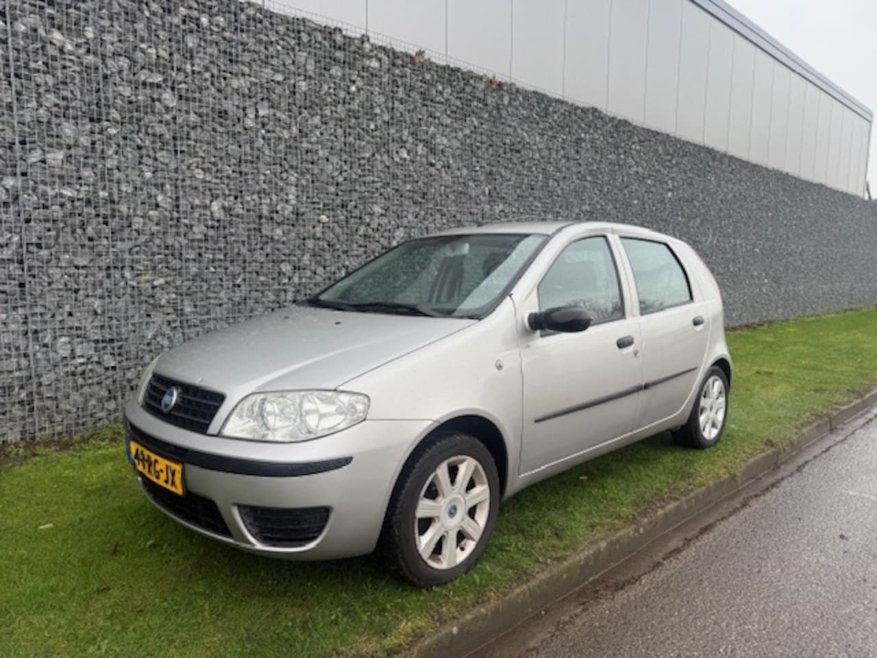 Fiat Punto - 1.2 Young Airco | 5 Drs - AutoWereld.nl