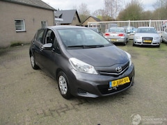 Toyota Yaris - 1.0 VVT-i Now REST BPM €300,