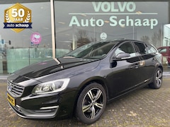 Volvo V60 - 2.0 D4 5-cilinder Momentum Automaat | Rijklaar incl garantie | Schuifdak Donker glas Xenon