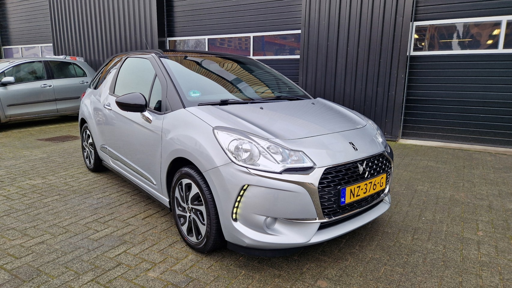 DS 3 - 1.2 PureTech Chic Airco - AutoWereld.nl