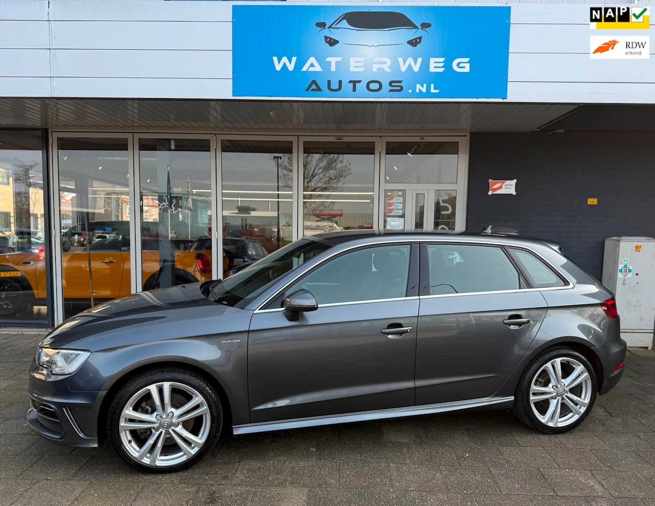 Audi A3 Sportback - 1.4 e-tron PHEV Ambition Pro Line plus KEYLESS|NAVI|CRUISE|CLIMA - AutoWereld.nl