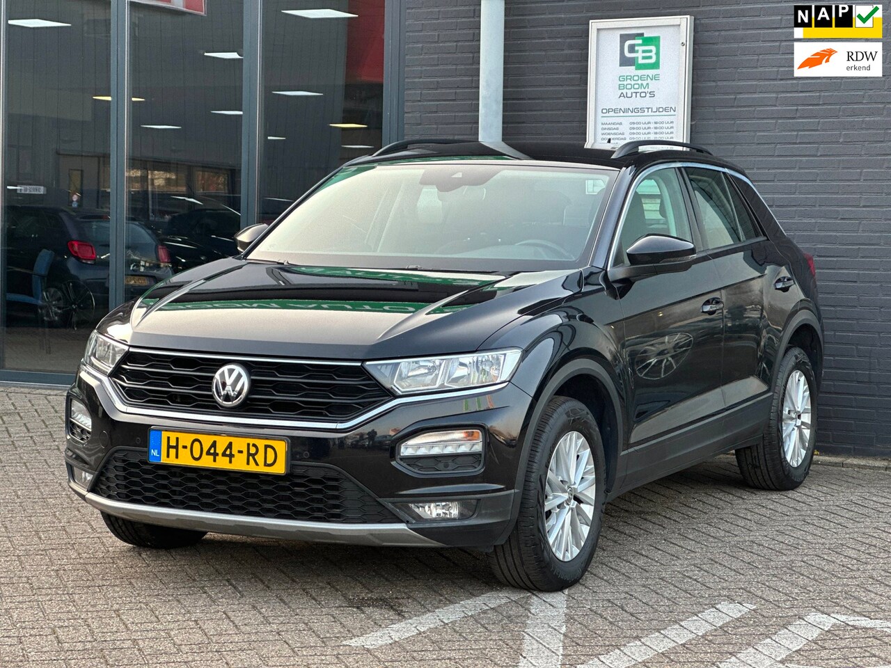 Volkswagen T-Roc - 1.5 TSI Style/150 PK/CARPLAY/AUTOMAAT/NETTE STAAT!! - AutoWereld.nl
