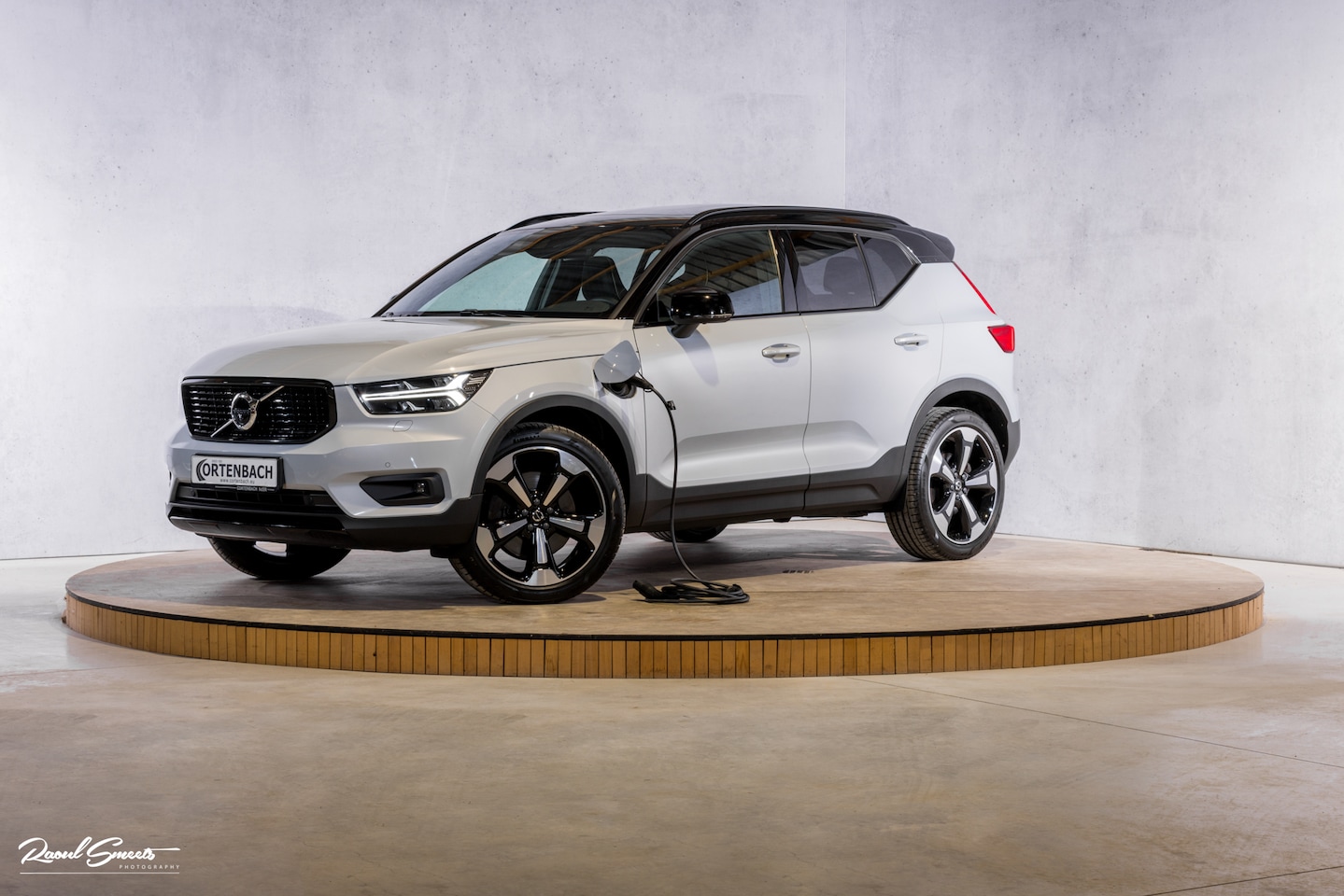 Volvo XC40 - 1.5 T5 Twin Engine R-Design | Panorama dak | Adaptieve cruise | Harman Kardon | Memory | B - AutoWereld.nl
