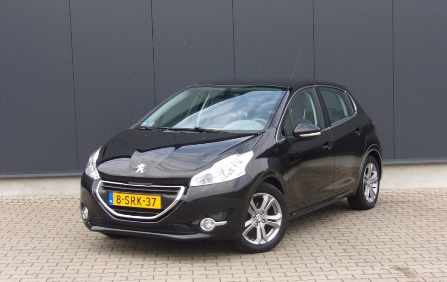Peugeot 208 - 1.6 VTi Allure | Trekhaak | 2e Eigenaar | NL auto | 5 deurs - AutoWereld.nl