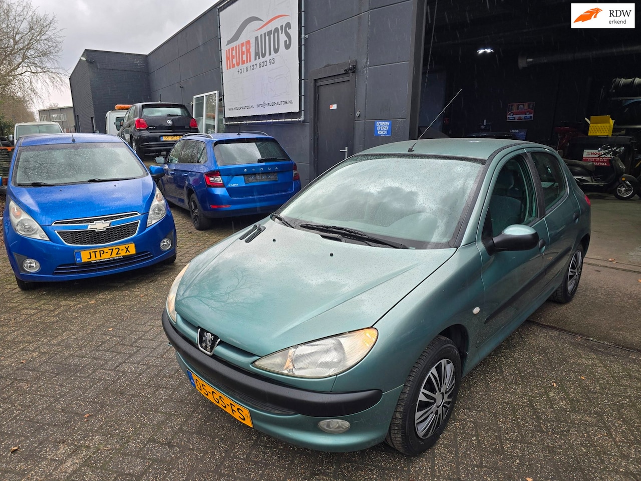 Peugeot 206 - 1.4 XT NW APK 6-5-2027 CARPLAY 5 DEURS - AutoWereld.nl