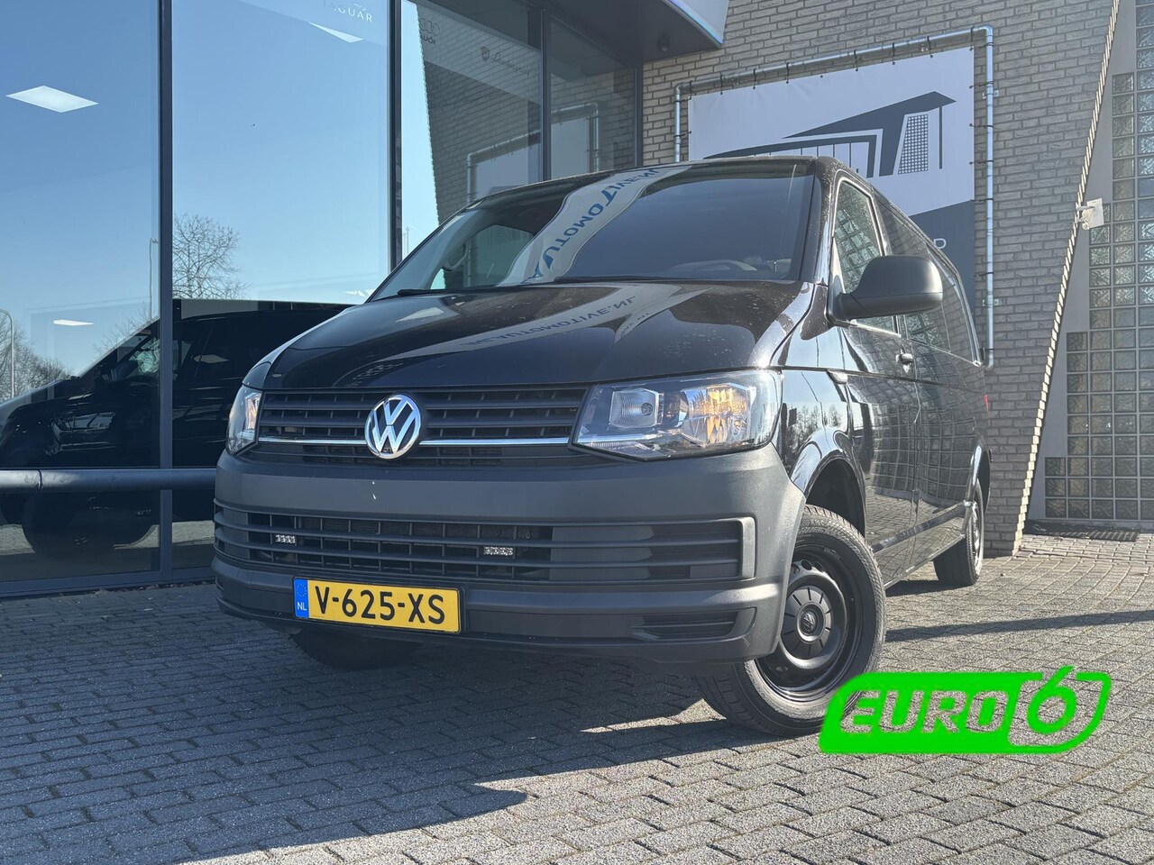 Volkswagen Transporter - 2.0 TDI L2H1 DC*MARGE*NAVI*CRUISE*A/C*TEL*BTW VRIJ - AutoWereld.nl