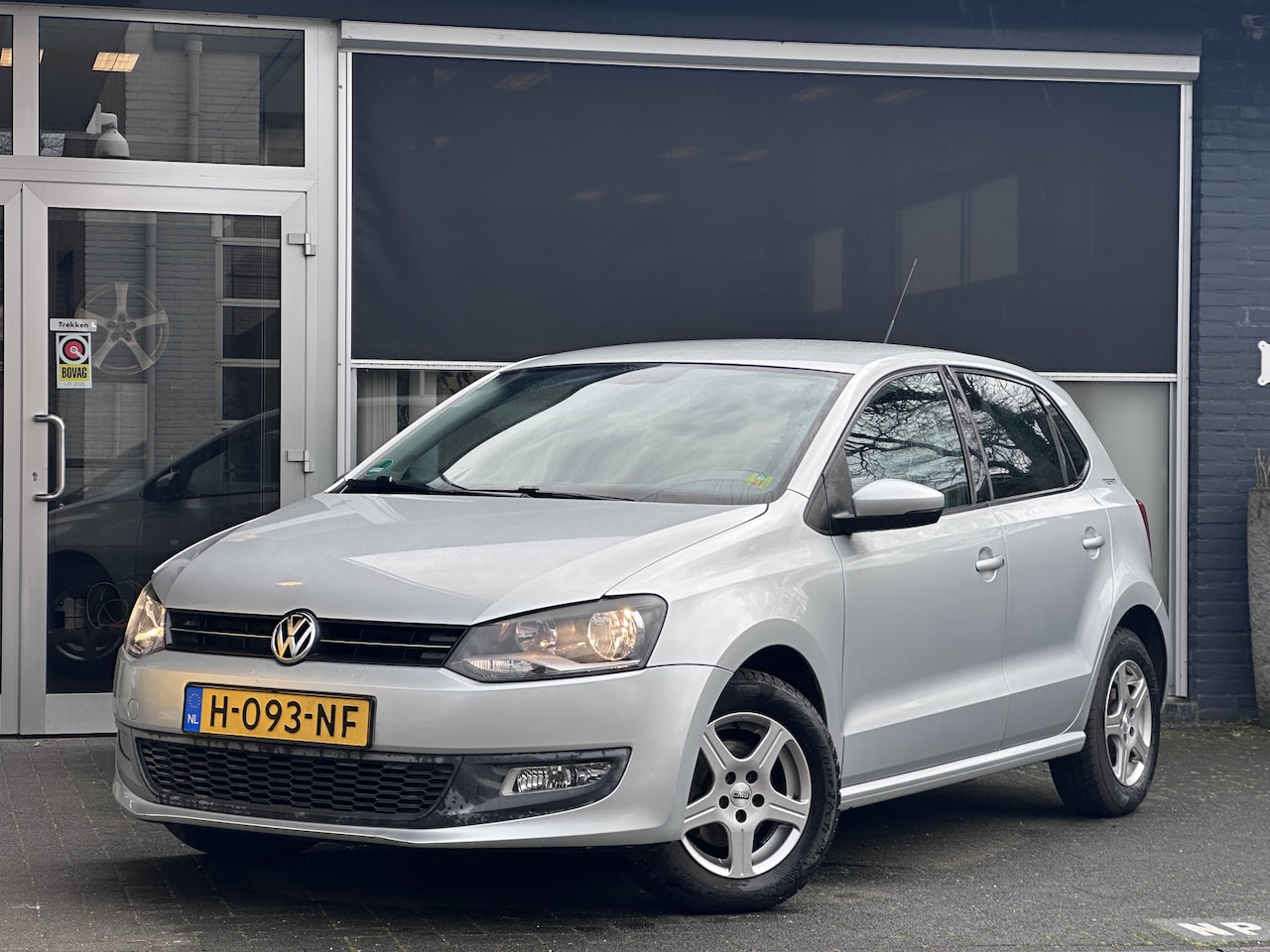 Volkswagen Polo - 1.2-12V Comfortline AIRCO / CRUISE / ELEKT RAMEN / STOELVERWARMING - AutoWereld.nl