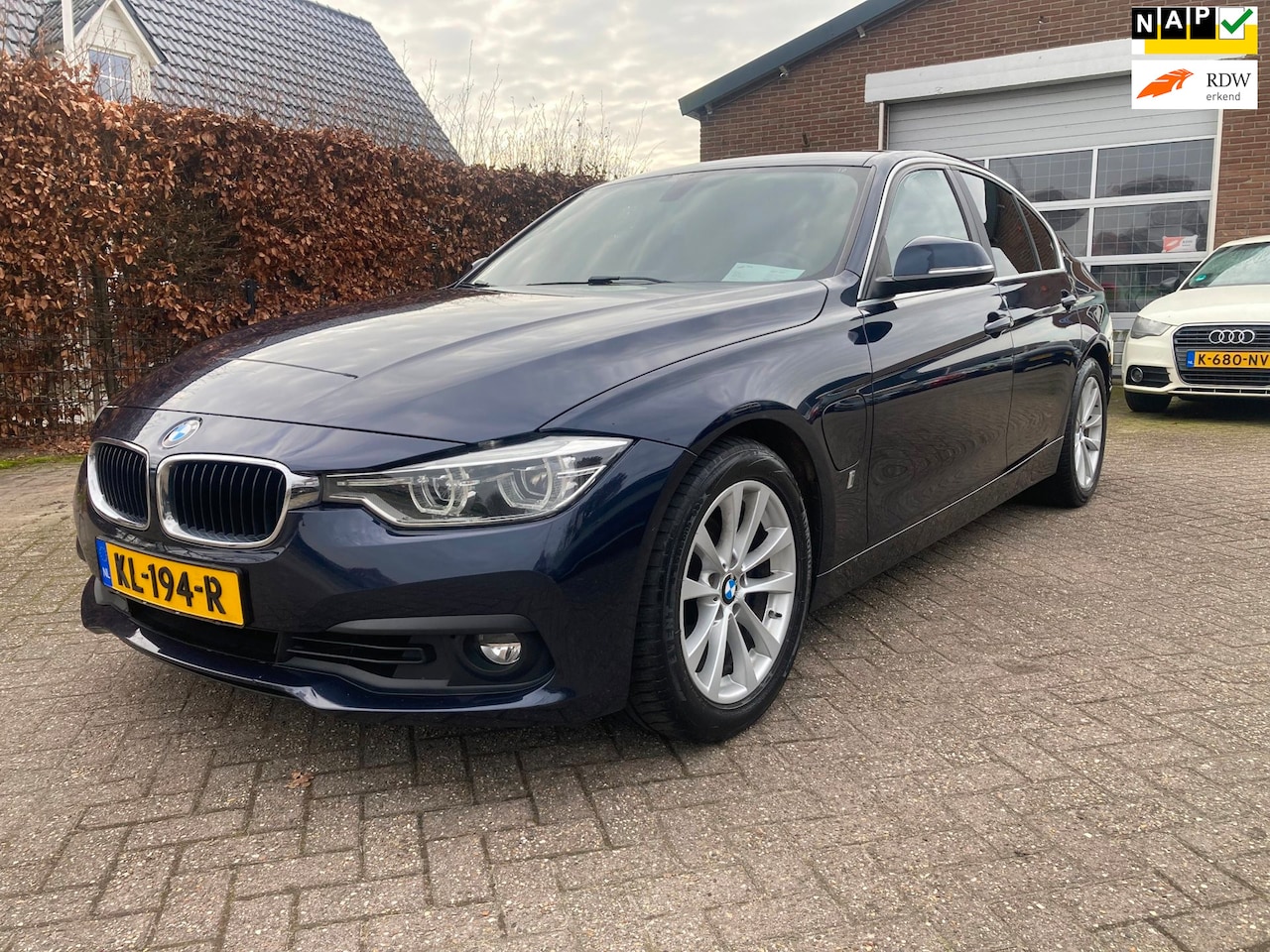 BMW 3-serie - 330e Centennial Executive Bj 2016 E-Drive, Leer, Navi, apk tot 10-2026 - AutoWereld.nl