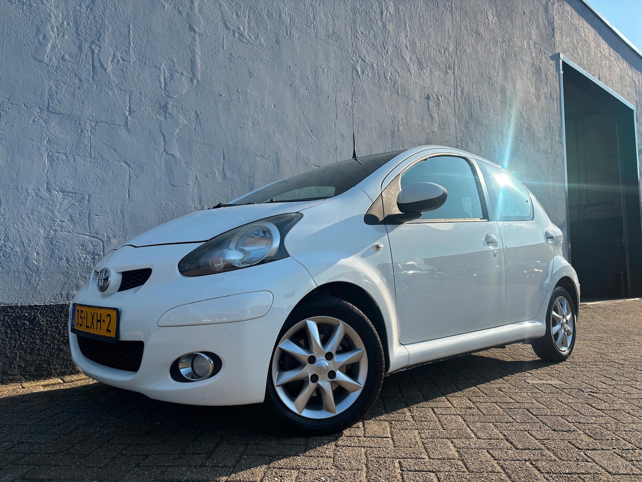 Toyota Aygo - 1.0-12V Comfort 5-Deurs - Airco - LMV - AutoWereld.nl