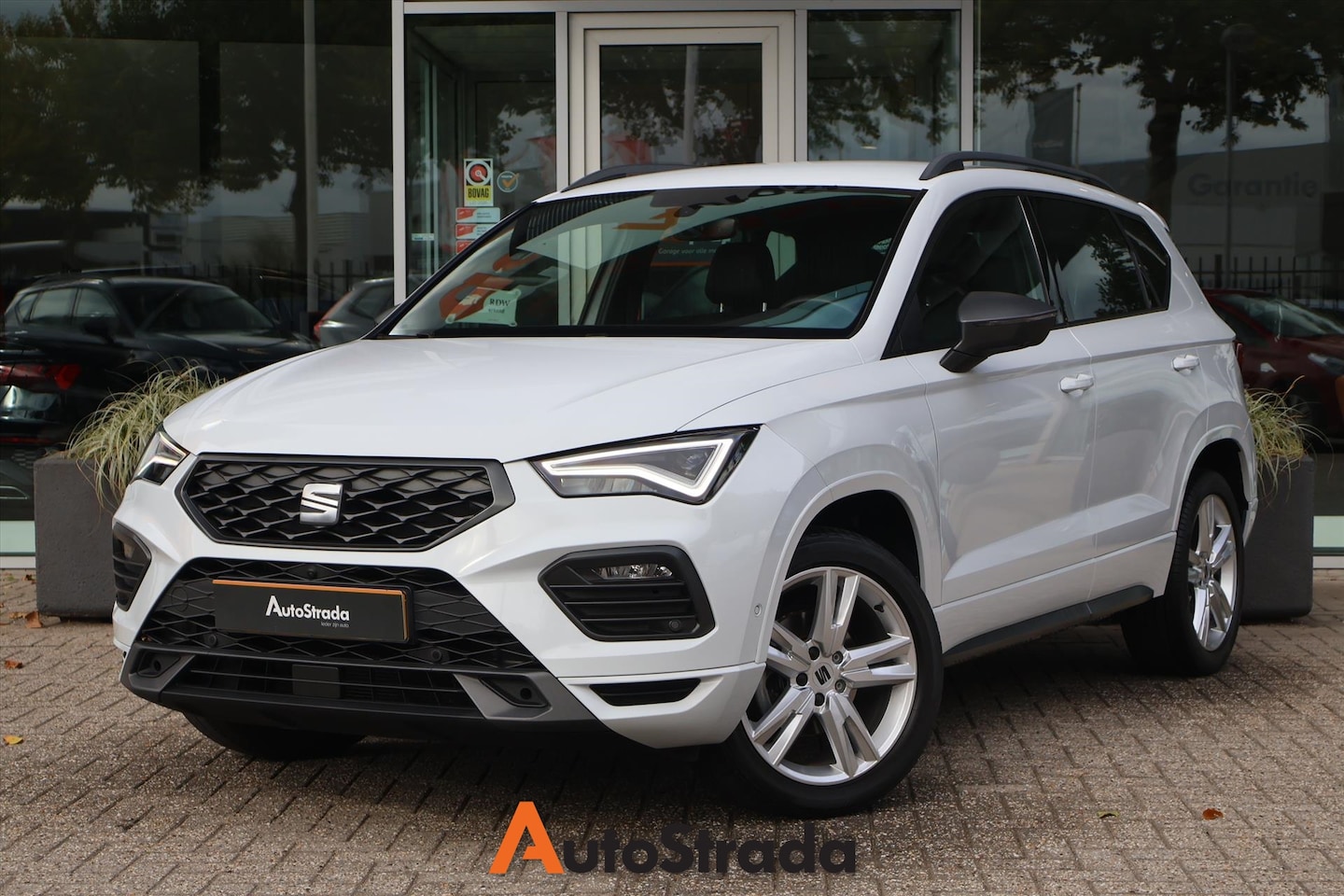 SEAT Ateca - 1.5 TSI FR Business Intense 150pk I Carplay I Navigatie I 360 CAM I Trekhaak I Cruise I Cl - AutoWereld.nl