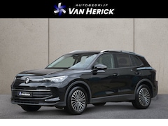 Volkswagen Tiguan - 1.5 eTSI Life Edition Automaat | Navigatie | Trekhaak | 360 Camera