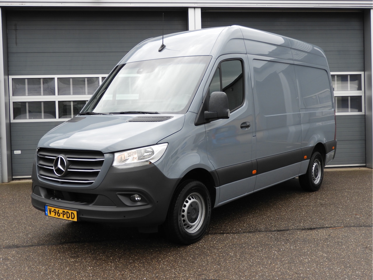 Mercedes-Benz Sprinter - 315 1.9 CDI L2H2 RWD AUT | 360° | 10.25 MBUX | 2.8t TREKHAAK - AutoWereld.nl