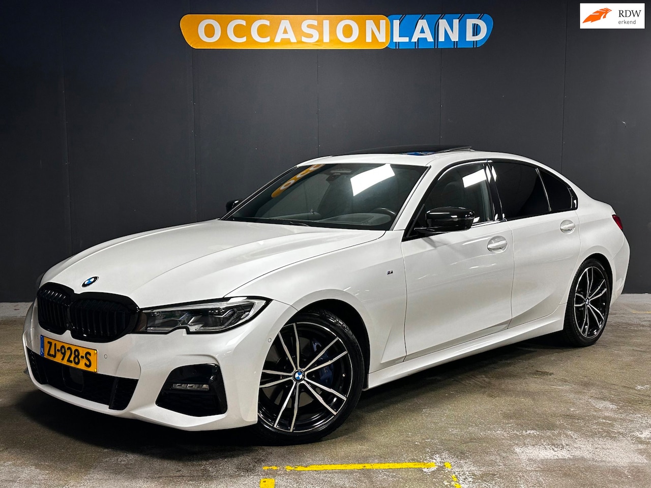 BMW 3-serie - 320i High Executive Edition M-Sport|SCHUIF-KANTEL|LASER|HARMAN|SFEER|STUURV|ACC|STOELV|LED - AutoWereld.nl