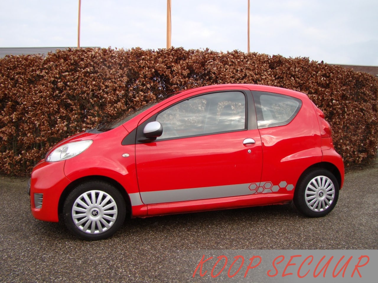 Peugeot 107 - 1.0-12V XR 1.0-12V XR - AutoWereld.nl