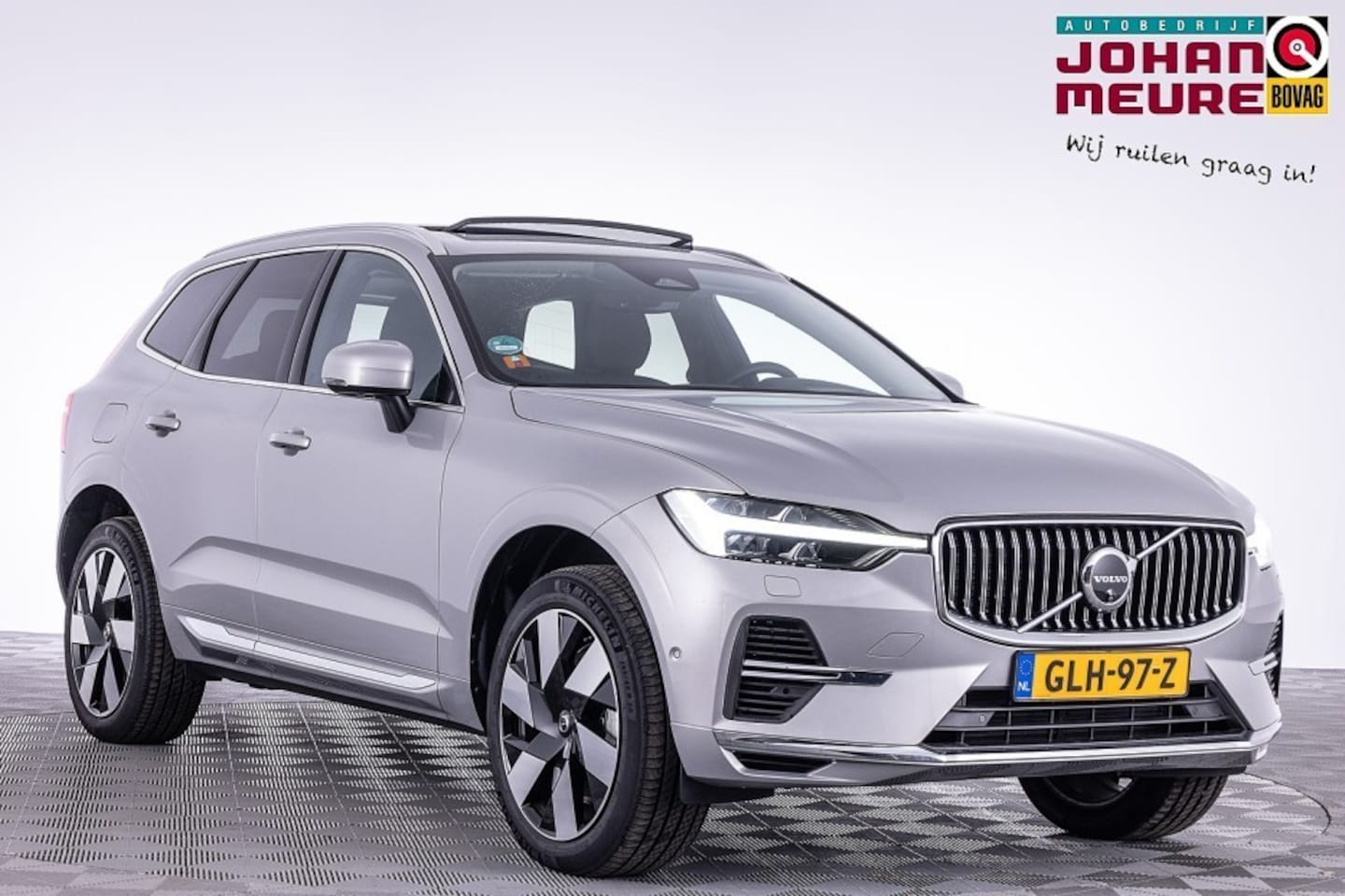 Volvo XC60 - 2.0 T6 Plug-in hybrid AWD Ultra Bright | LUCHTVERING | PANORAMADAK ✅ 1e Eigenaar - AutoWereld.nl