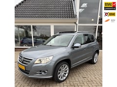 Volkswagen Tiguan - 2.0 TSI/ Track&Field 4Motion/ OFF-Road/ Dealer Onderhouden