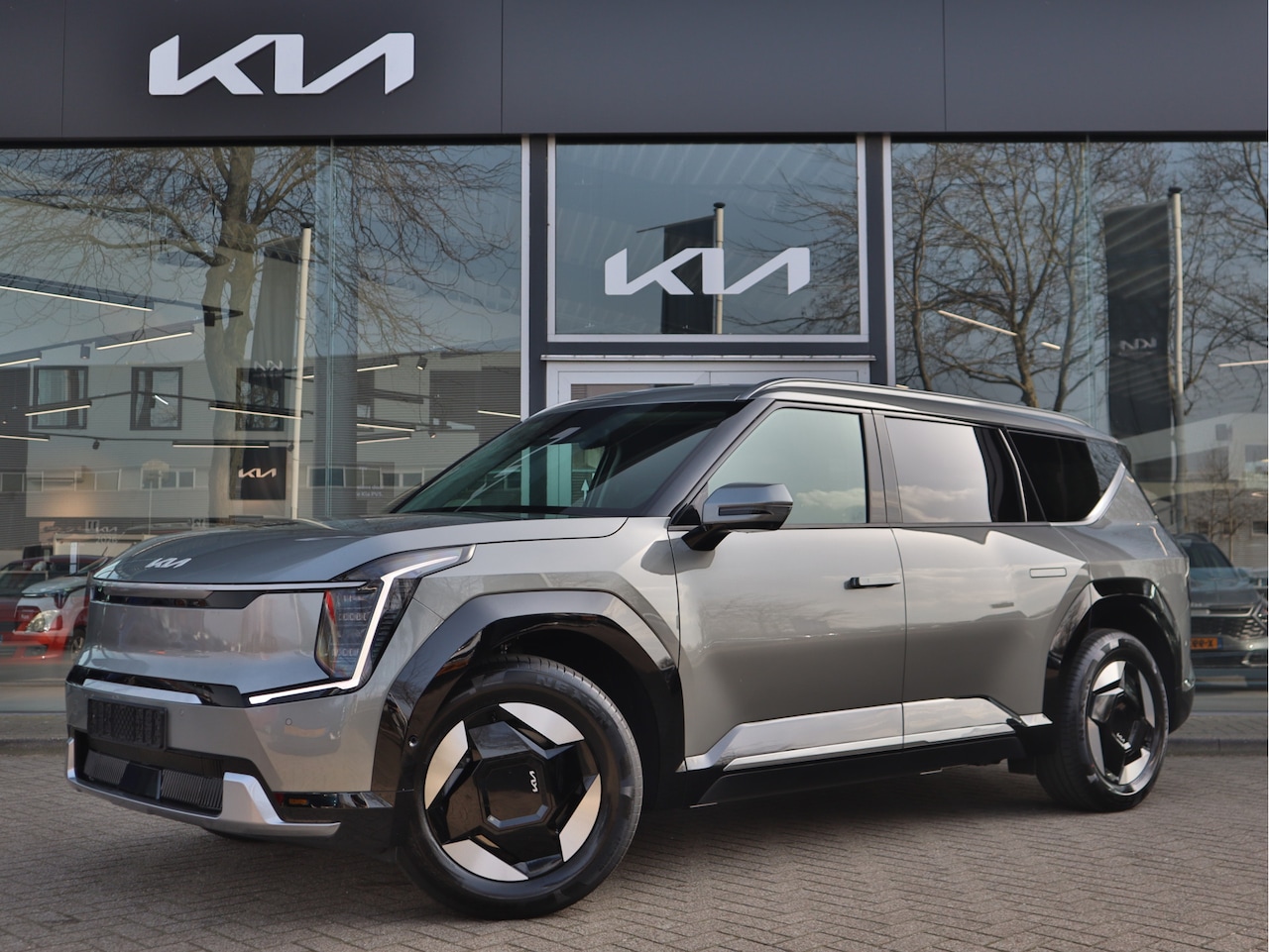 Kia EV9 - Plus 99.8 kWh RWD | Uit voorraad leverbaar! | 360-Camera | Stoelverwarming+Ventilatie | St - AutoWereld.nl