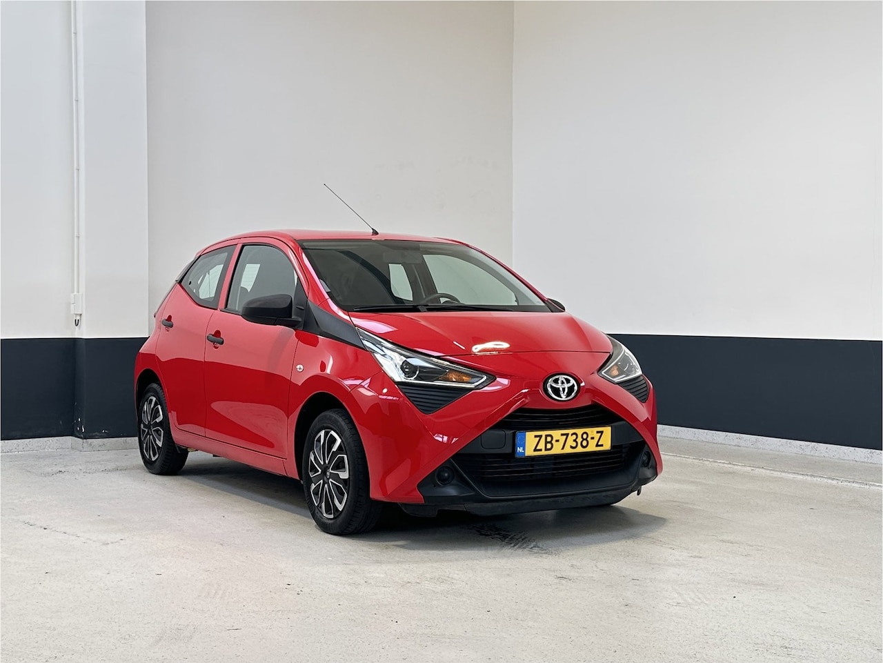 Toyota Aygo - 1.0 VVT-i x | NL | 1 Eig | Apple Carplay/Android auto | - AutoWereld.nl