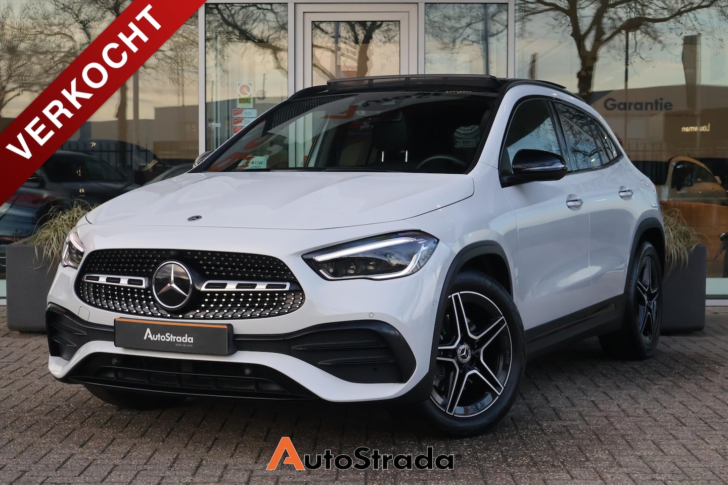 Mercedes-Benz GLA-Klasse - 200 AMG-Line 163pk | ACC | Pano | Keyless | Sfeer | Memory | Multibeam | Climate | Carplay - AutoWereld.nl
