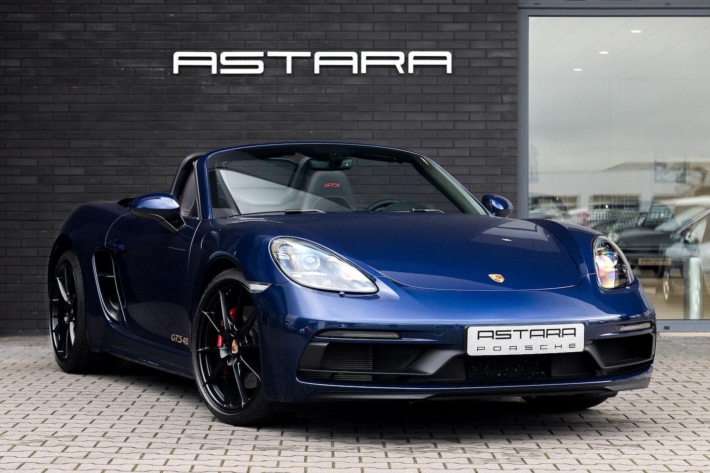 Porsche 718 Boxster GTS - 4.0 | Gentiaanblauw - AutoWereld.nl