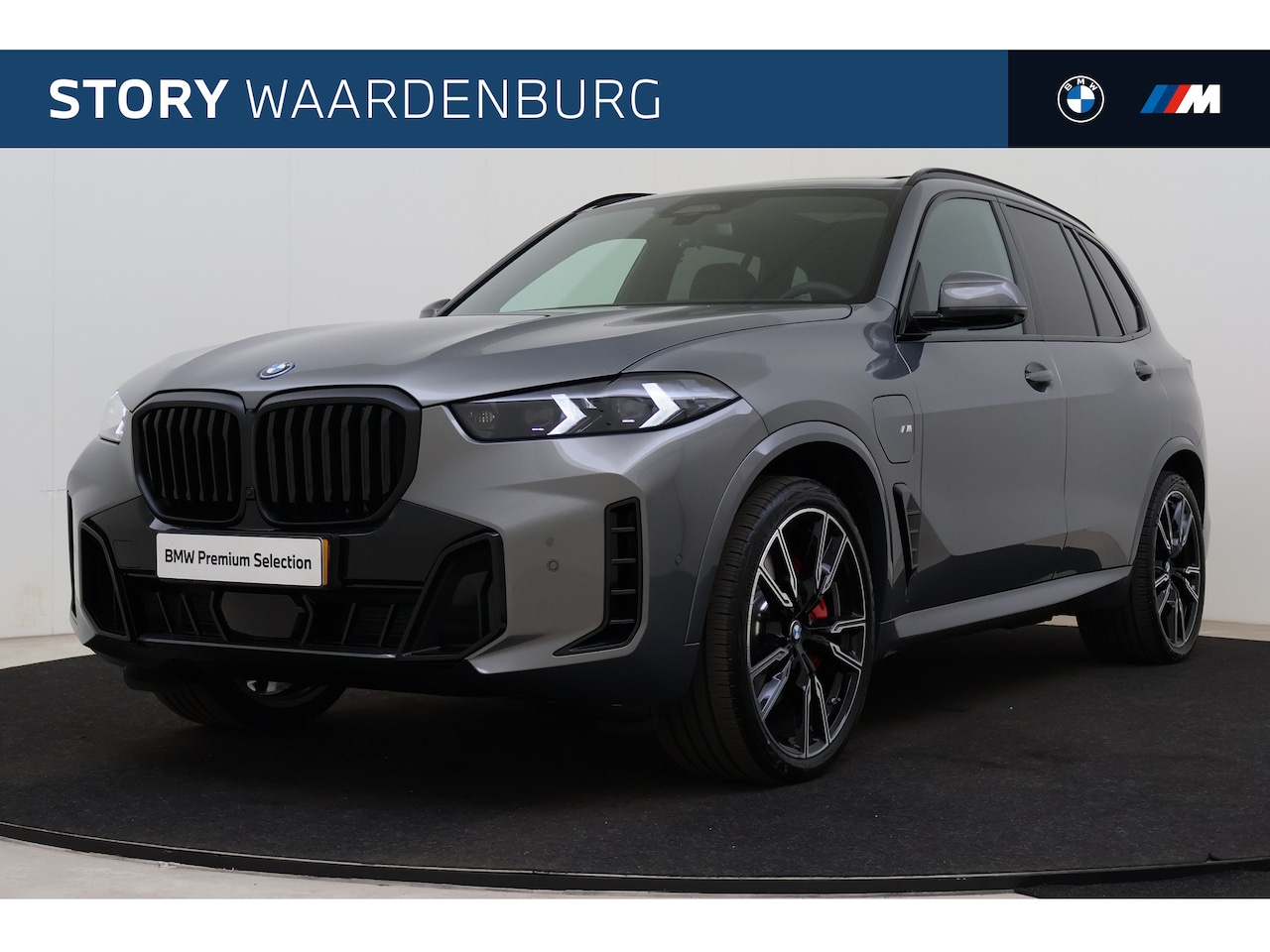 BMW X5 - xDrive50e High Executive M Sport Automaat / Panoramadak Sky Lounge / Trekhaak / Massagefun - AutoWereld.nl