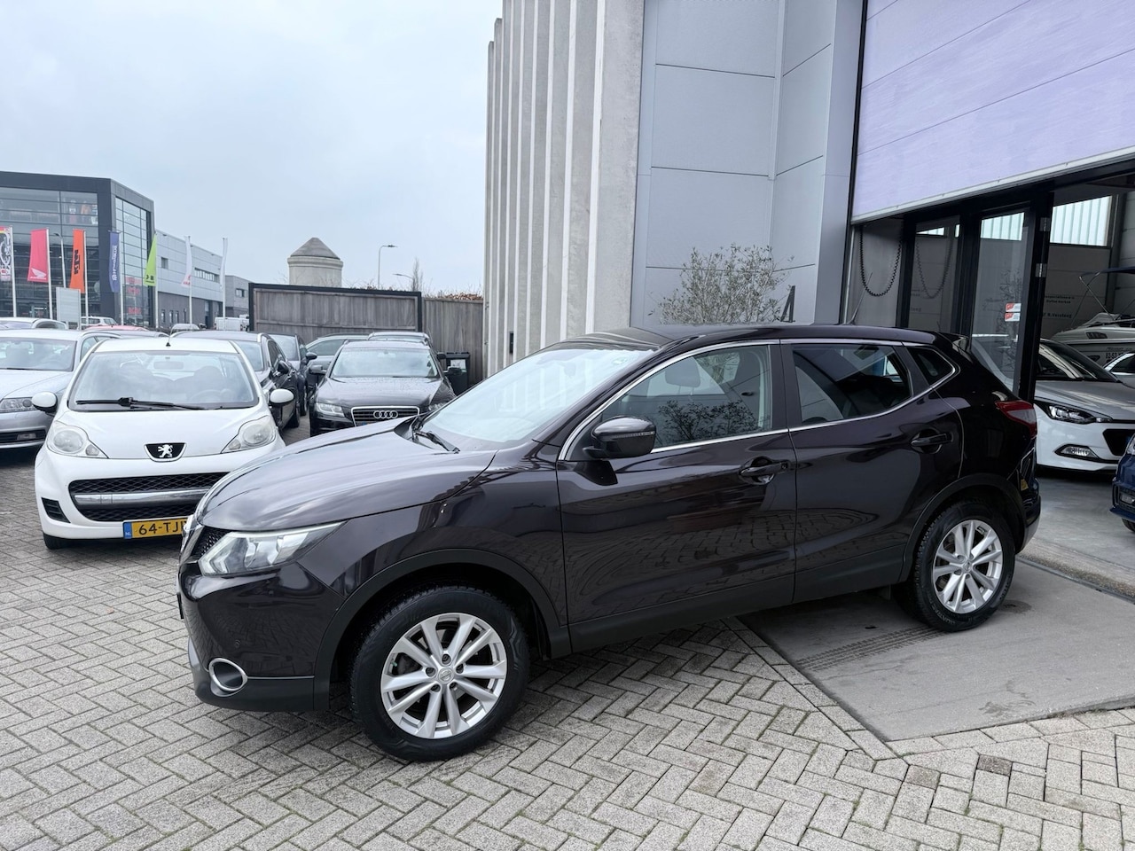 Nissan Qashqai - 1.2 Acenta 2E EIG! NAP! DEALER! INRUIL MOGELIJK! - AutoWereld.nl