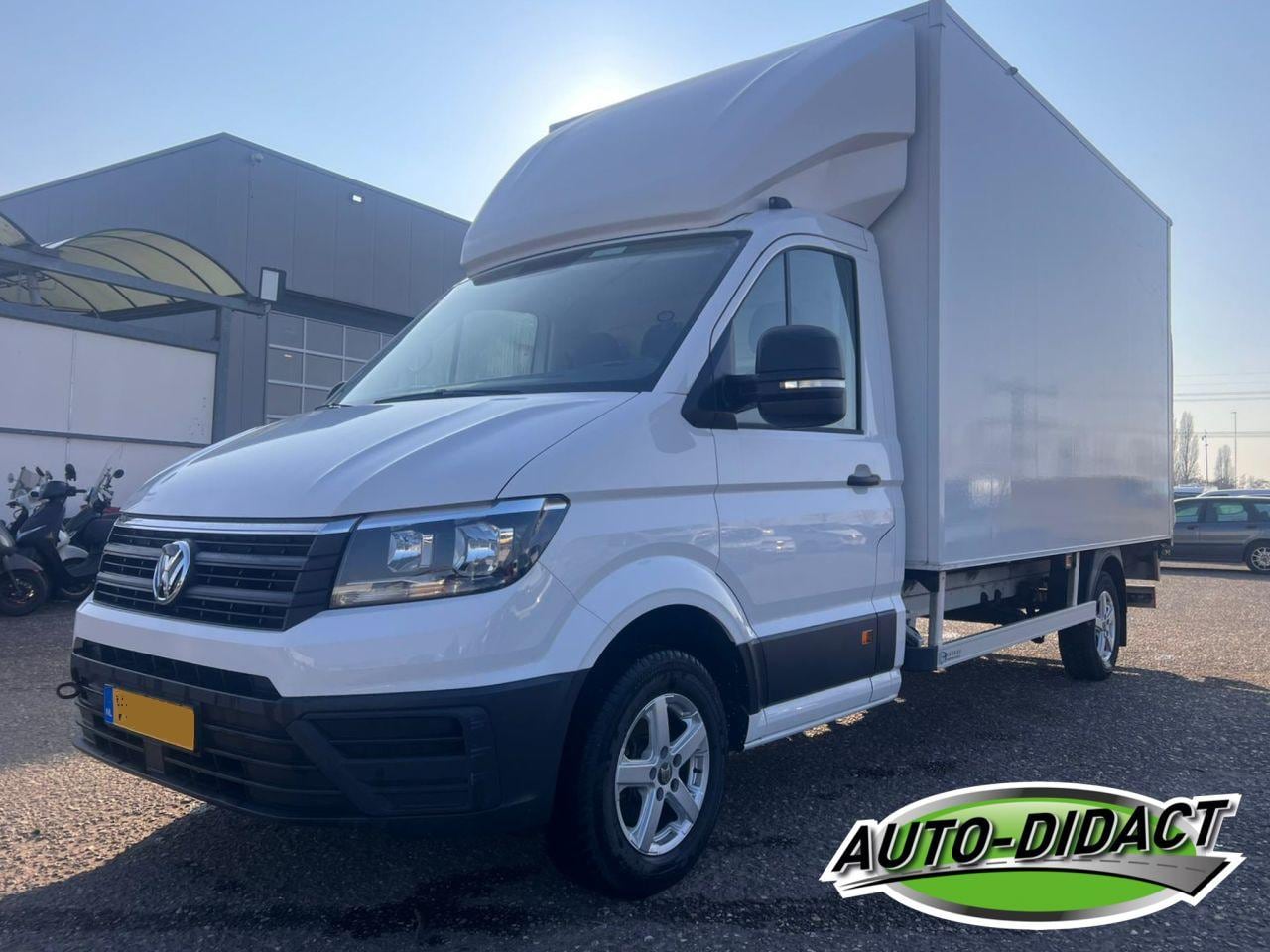 Volkswagen Crafter - 35 2.0 TDI L4 Laadklep Airco - AutoWereld.nl