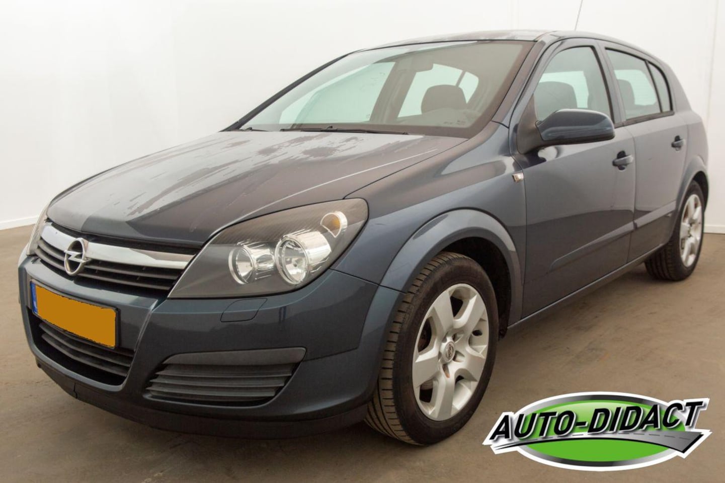 Opel Astra - 1.6 Airco Edition - AutoWereld.nl