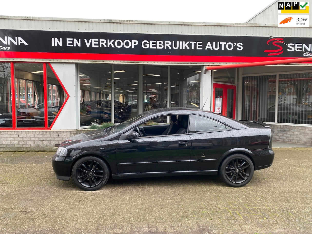 Opel Astra Coupé - 2.2-16V - Full Black Edition - Inruil Mog ! - AutoWereld.nl