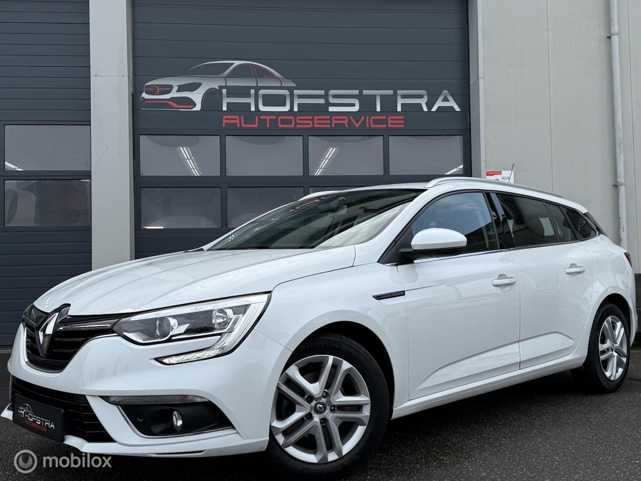 Renault Mégane Estate - 1.2 TCe Limited Aut. Stoelverw Trekhk - AutoWereld.nl