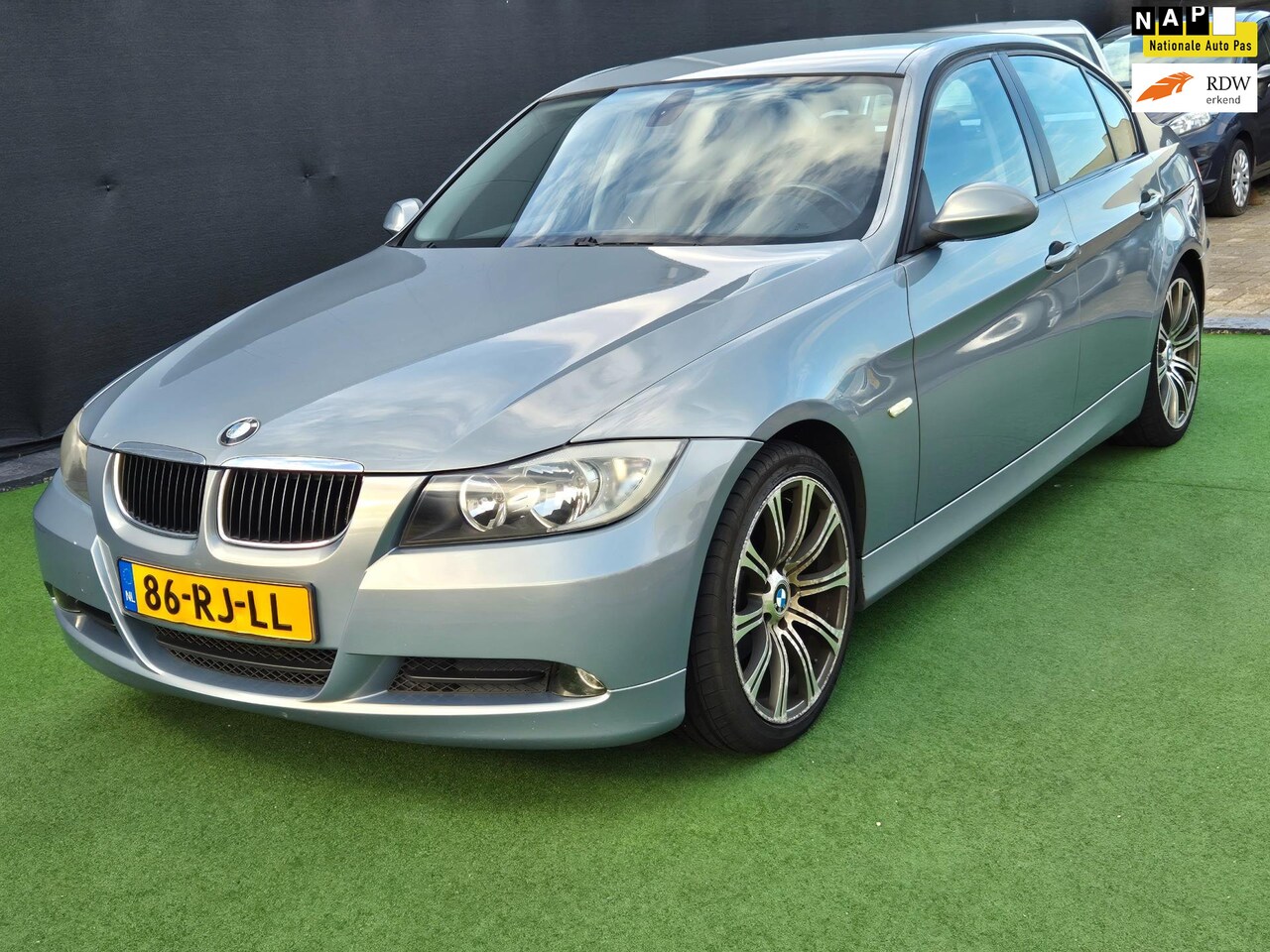 BMW 3-serie - 320i Dynamic Executive AUTOMAAT! - AutoWereld.nl