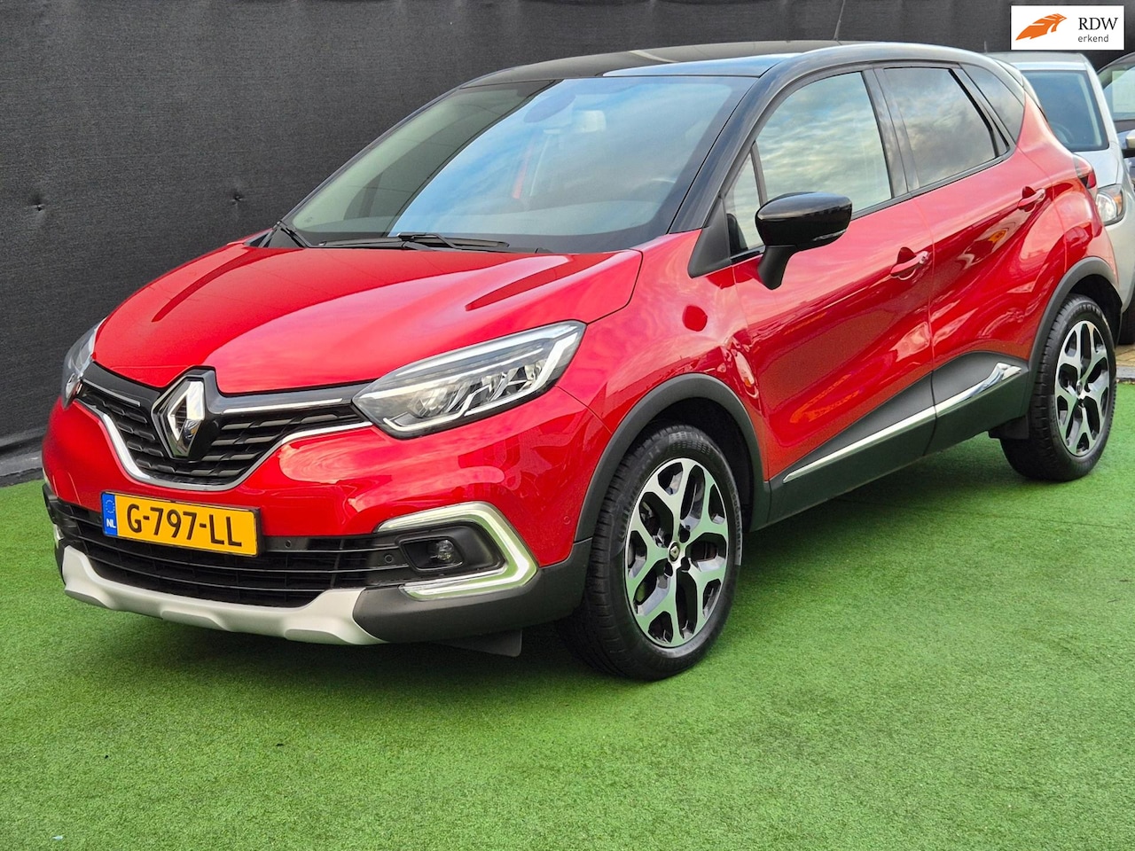 Renault Captur - 1.3 TCe Version S AUTOMAAT PANO! - AutoWereld.nl