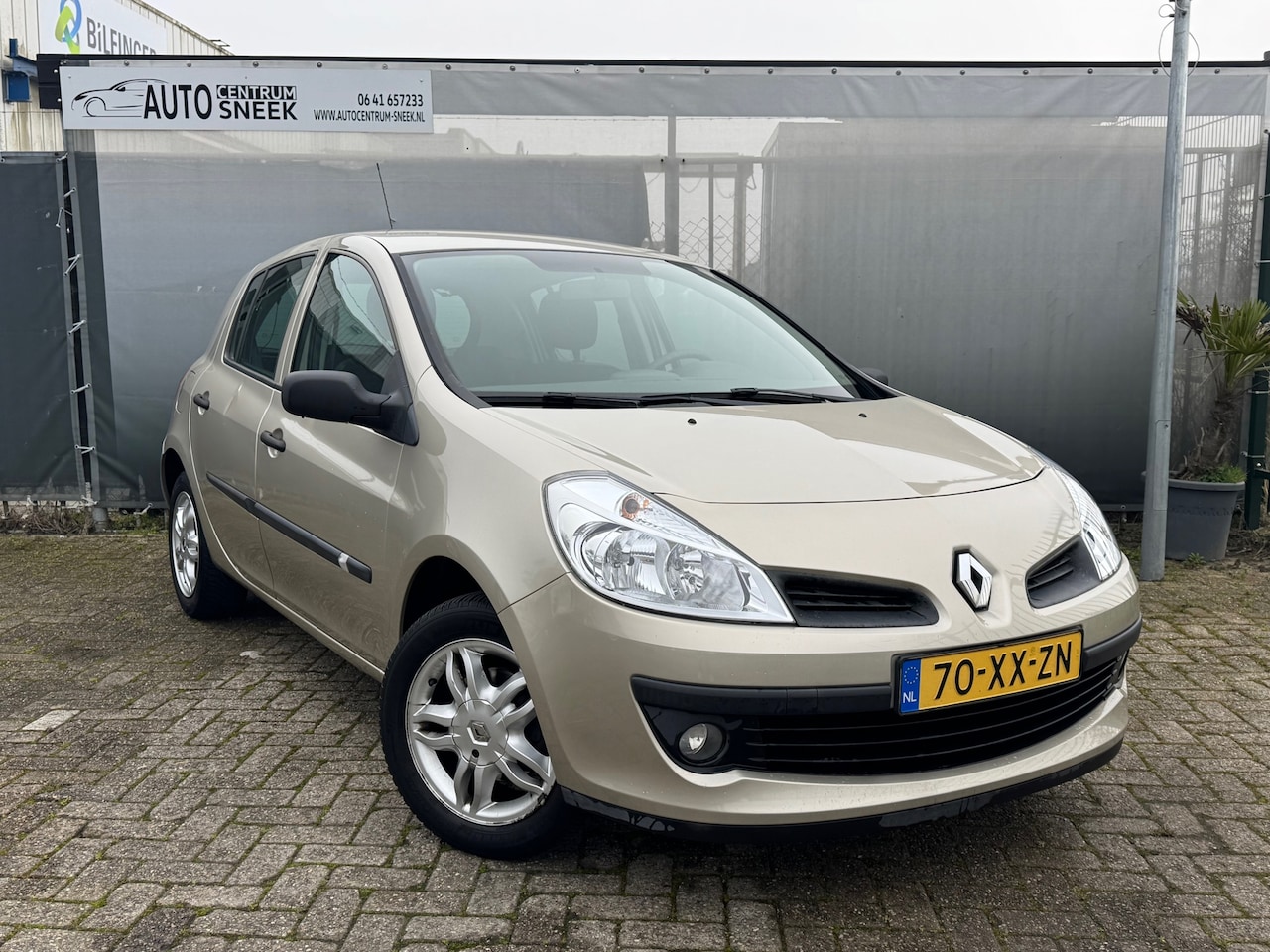 Renault Clio - 1.2-16V Business Line - Airco - APK 10-26 - AutoWereld.nl