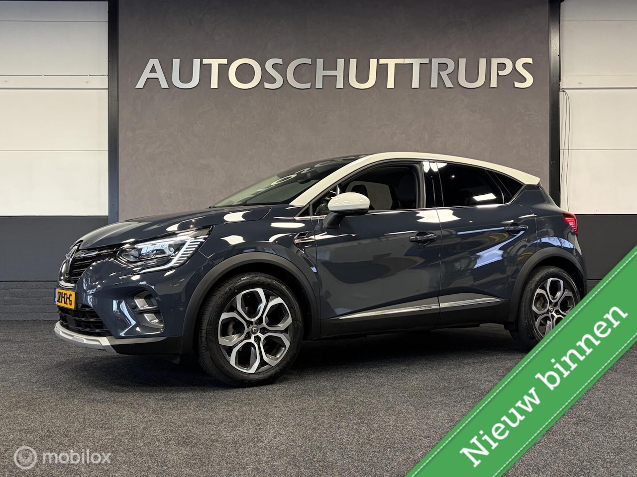 Renault Captur - 1.3 TCe 130 Initiale Paris LEDER / CLIMA / ACC / STOELVERW. / STUURVERW. / BOMVOL! / - AutoWereld.nl