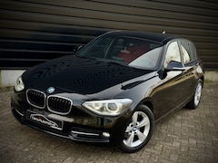 BMW 1-serie - 116i Exec SPORTLEER|XENON|NAVIPRO|STOELVERW