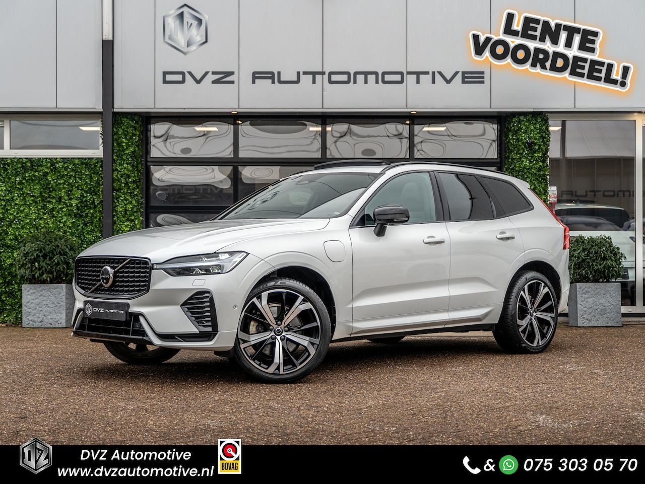 Volvo XC60 - 2.0 T6 Plug-in hybrid AWD R-Design | SOH 98% | Pano | Surrond View | Trekhaak - AutoWereld.nl
