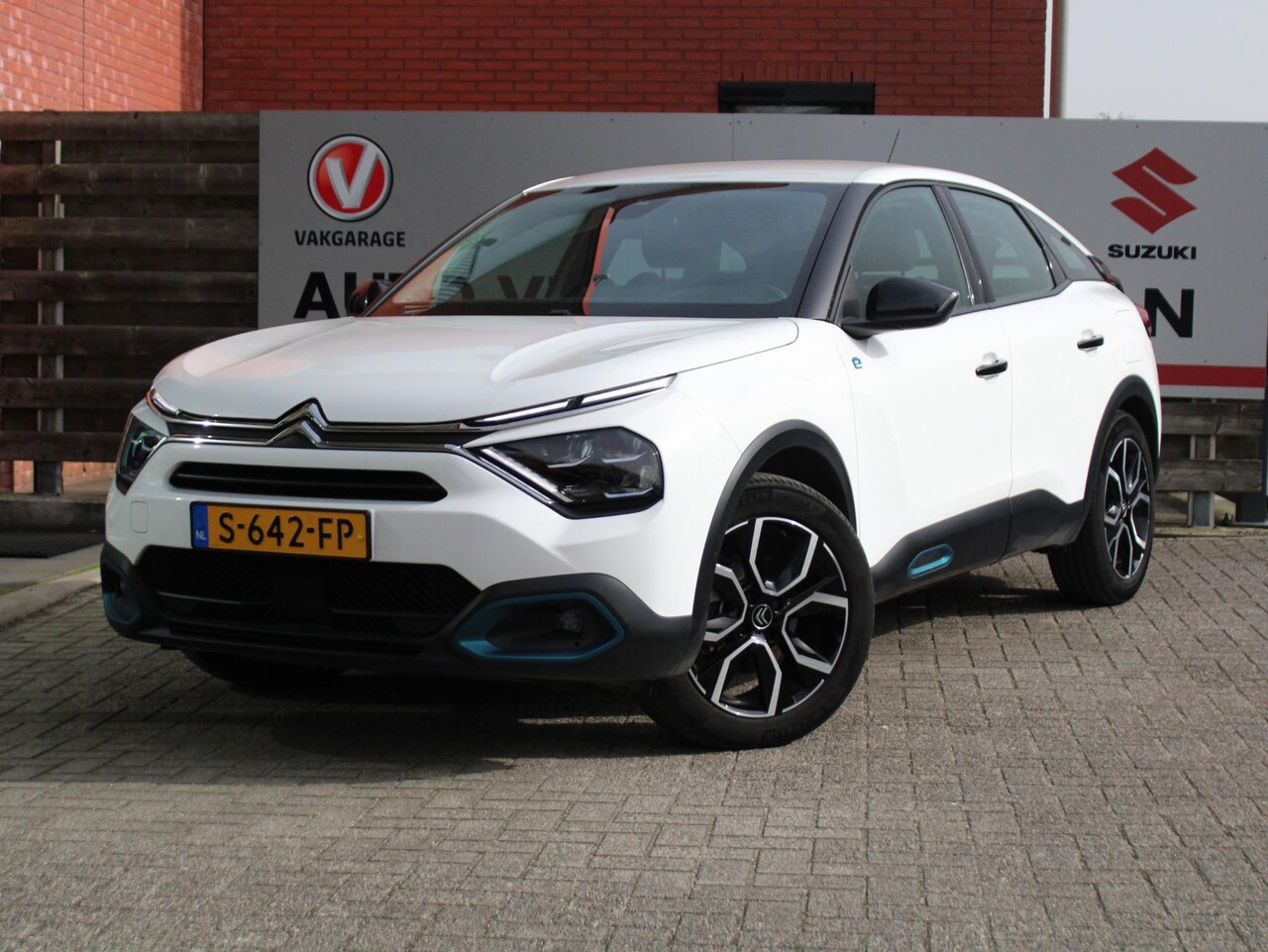 Citroën Ë-C4 - Feel 50 kWh Met batterijcertificaat, Achteruitrijcamera, Parkeersensoren, Bluetooth, Cruis - AutoWereld.nl